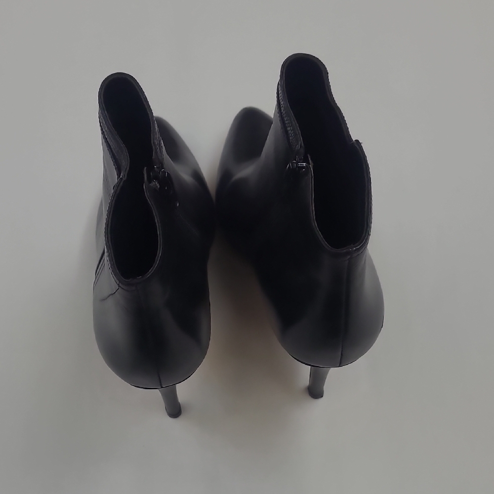 Coach Black Leather Pointed Toe Boots Size 7.5 - Picture 5 of 11